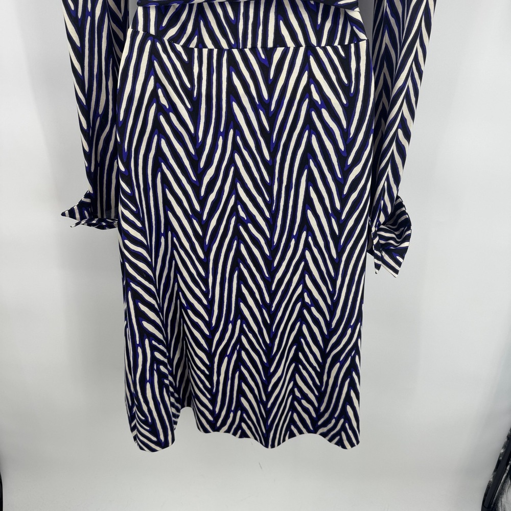 Diane von Furstenberg Julie Silk Wrap Dress Black Blue White Zebra Print Size 12 - Picture 9 of 16